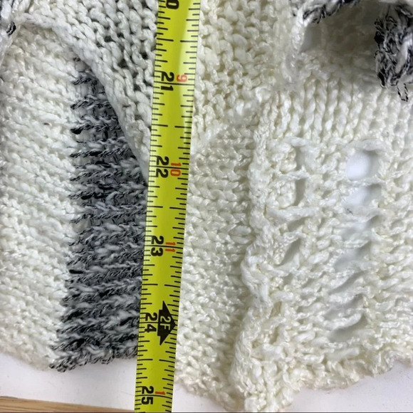 Love & Liberty Cream & Blue Knit Hooded Sweater size Medium - Picture 9 of 10